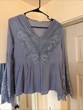 En Creme Dusty Blue Lace-Trim Peasant Blouse
